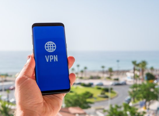 vpn on smartphone beach sea ocean vpn services zero vpn